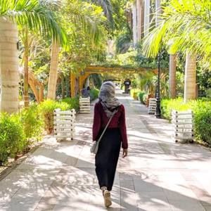 Meet your Posher, Gin